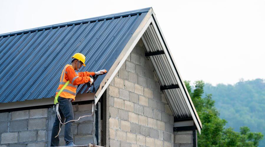 Professional gutter cleaning in Bald Knob, AR